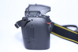 Nikon D D90 12.3MP Digital SLR Camera - Black w Battery & Charger MINT