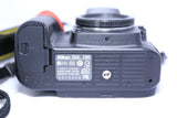 Nikon D D90 12.3MP Digital SLR Camera - Black w Battery & Charger MINT