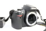 Nikon D3000 10.2MP DSLR Camera w Battery & Charger EXCELLENT